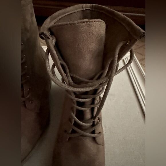 BEAU + ASHE Taupe Faux Suede Size 9.5 Rock Wedge Boots Booties Lace Up NWOT - Picture 8 of 13